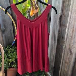 Hilliard & Hanson Free Flowing Tank 🦋